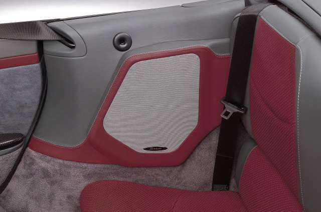 Jehnert Porsche 911 (997) Convertible Custom Rear Speaker Build