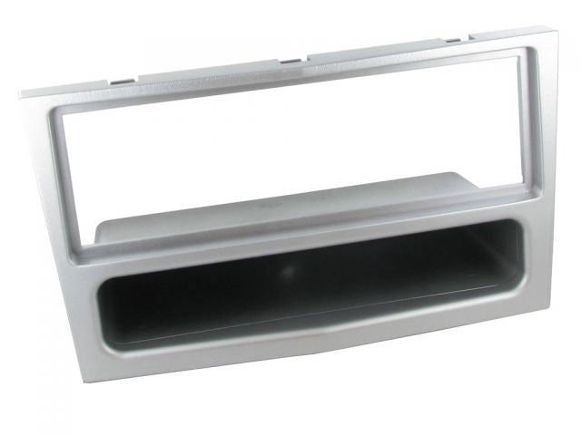 Connects2 CT24VX11 Vauxhall Zafira 2005> Fascia Panel Adaptor Silver