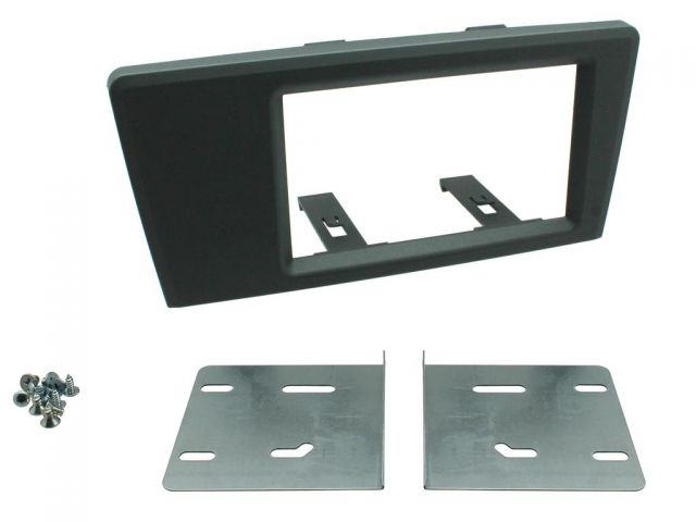 Connects2 CT23VL05 - Volvo V70 <2004 Double Din Fascia Adaptor Kit