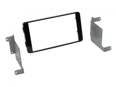 Connects2 CT23MT22 - Mitsubishi L200, Triton 2015> Double Din Fascia Adapt