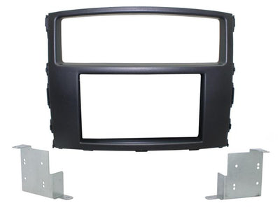 Connects2 CT23MT23 - Mitsubishi Shogun, Pajero Double Din Fascia Adaptor