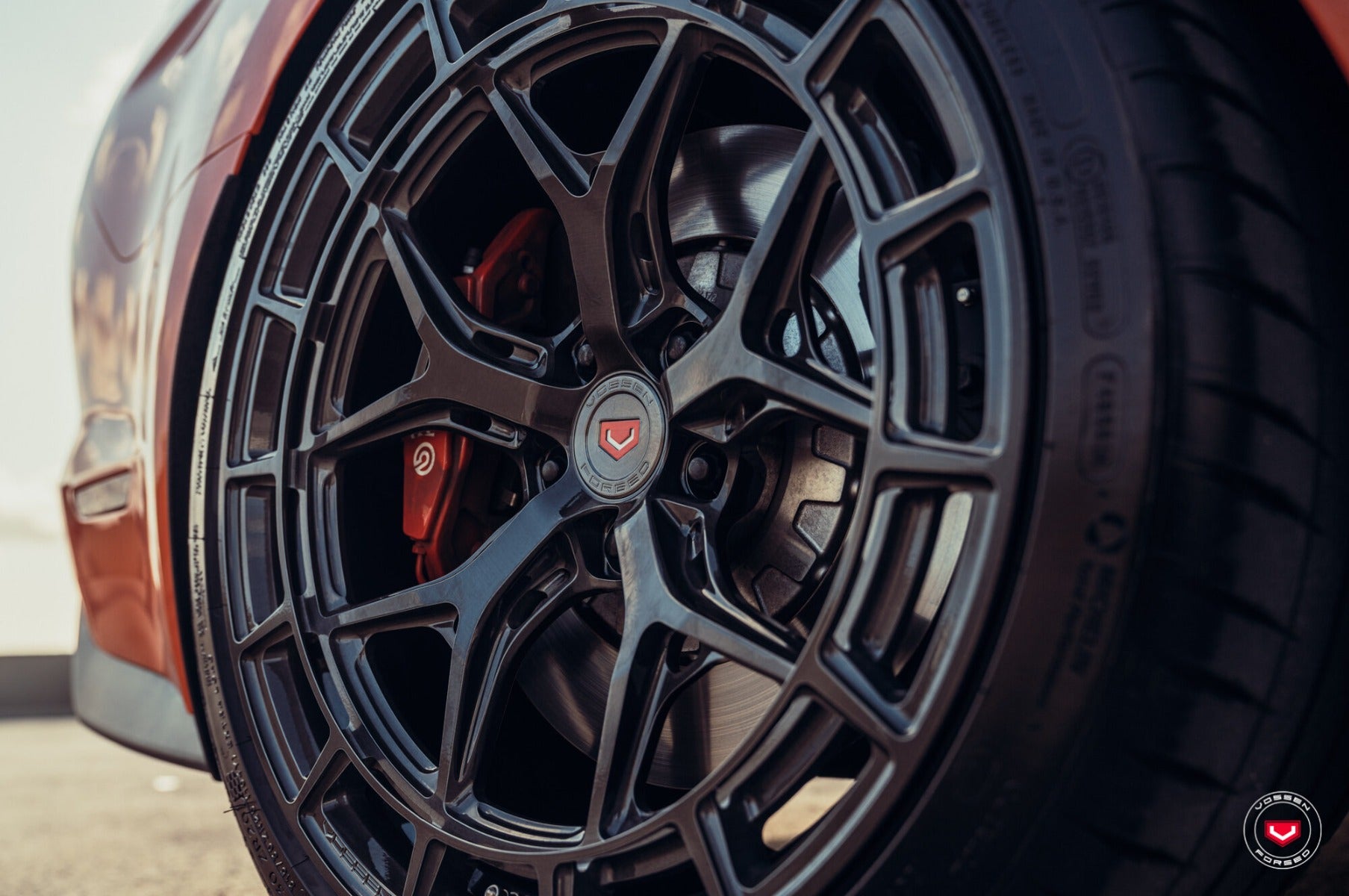 VOSSEN FORGED LC3-01 MONOBLOCK GLOSS BLACK