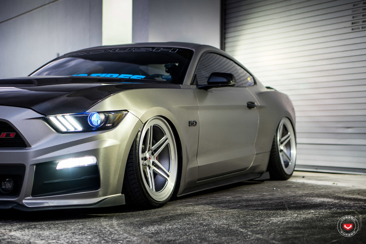 VOSSEN FORGED LC102 MONOBLOCK CUSTOM COLOUR APPLICATIONS