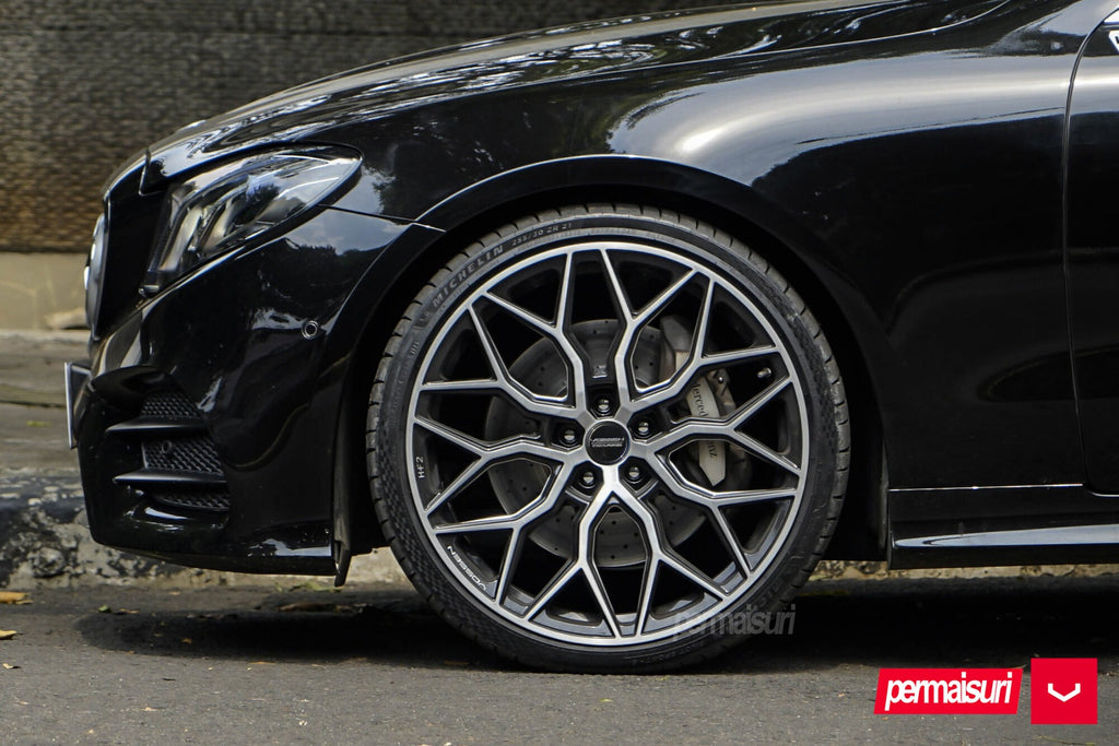 VOSSEN HYBRID FORGED SERIES HF-2 BRUSHED GLOSS BLACK