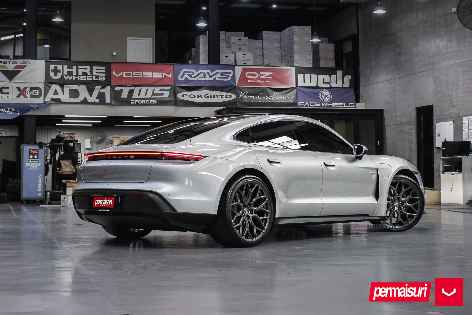 VOSSEN HYBRID FORGED SERIES HF-2 TINTED MATT GUNMETAL