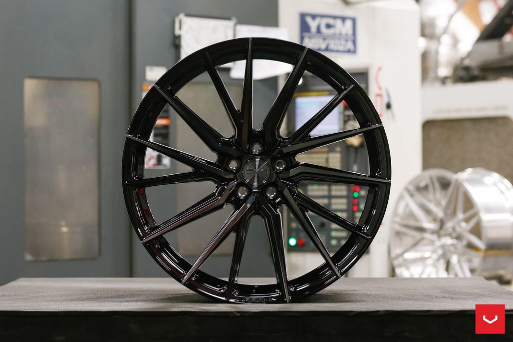VOSSEN HYBRID FORGED SERIES HF-4T TINTED GLOSS BLACK