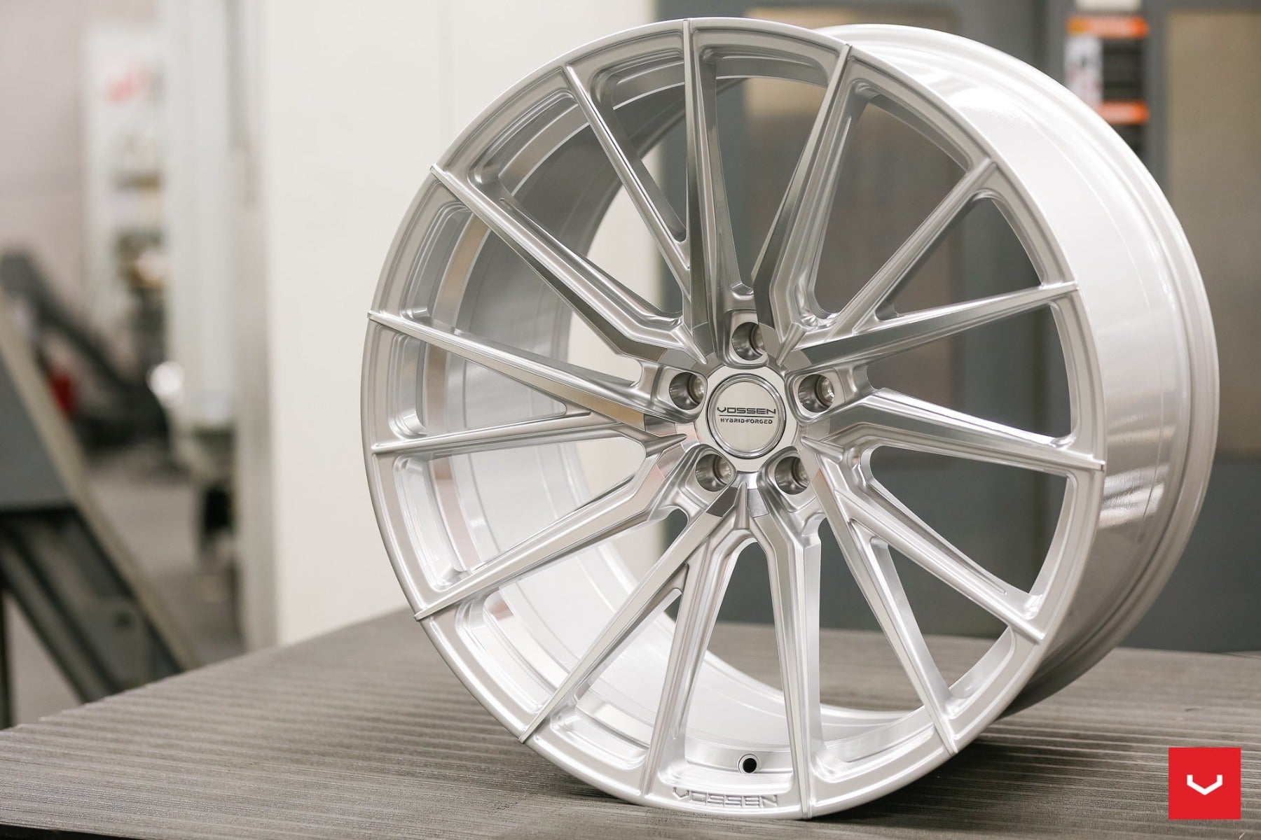 VOSSEN HYBRID FORGED SERIES HF-4T SILVER POLISHED