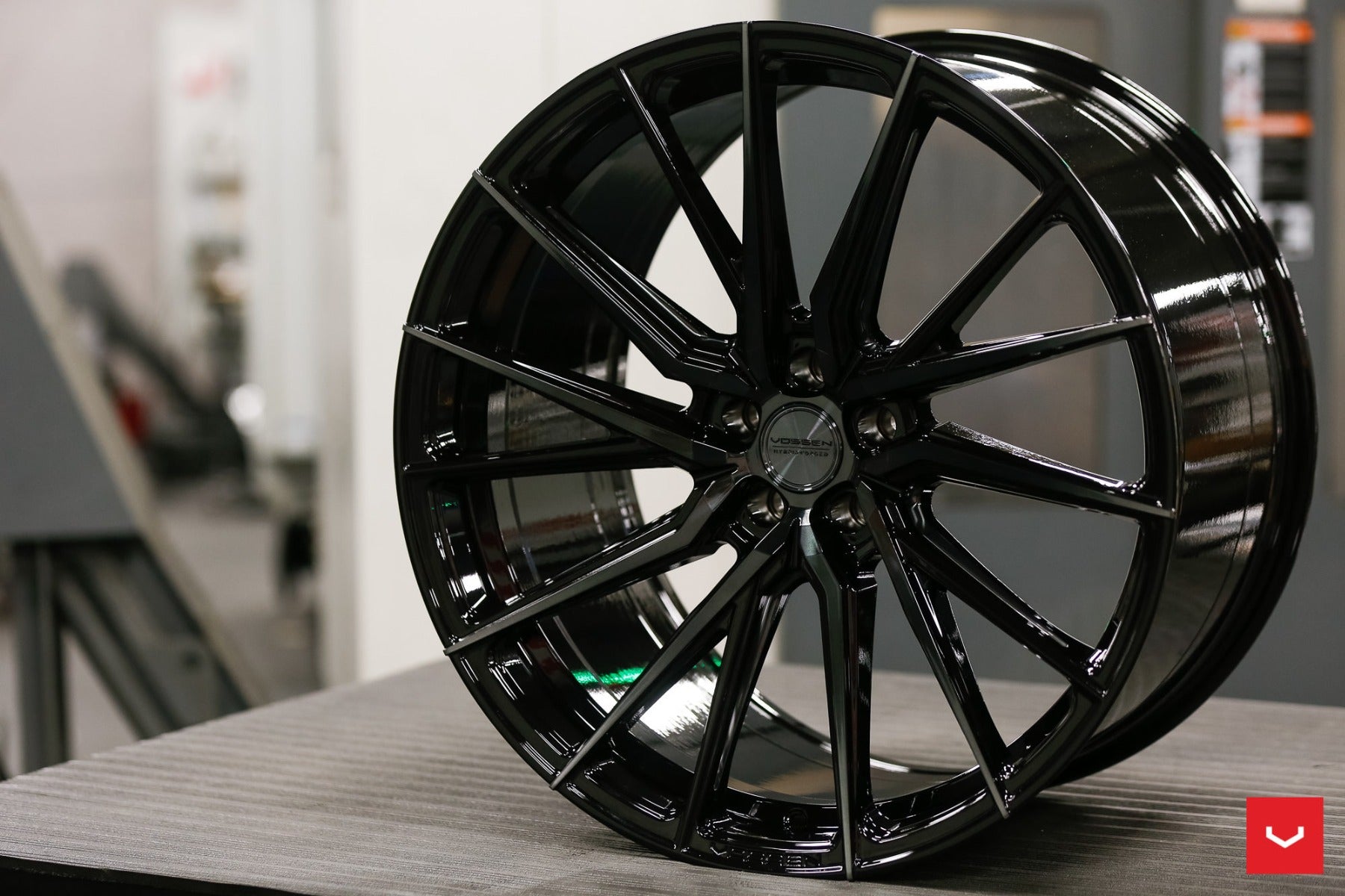 VOSSEN HYBRID FORGED SERIES HF-4T TINTED GLOSS BLACK