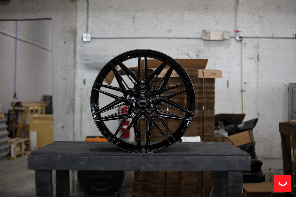 VOSSEN HYBRID FORGED SERIES HF-7 GLOSS BLACK