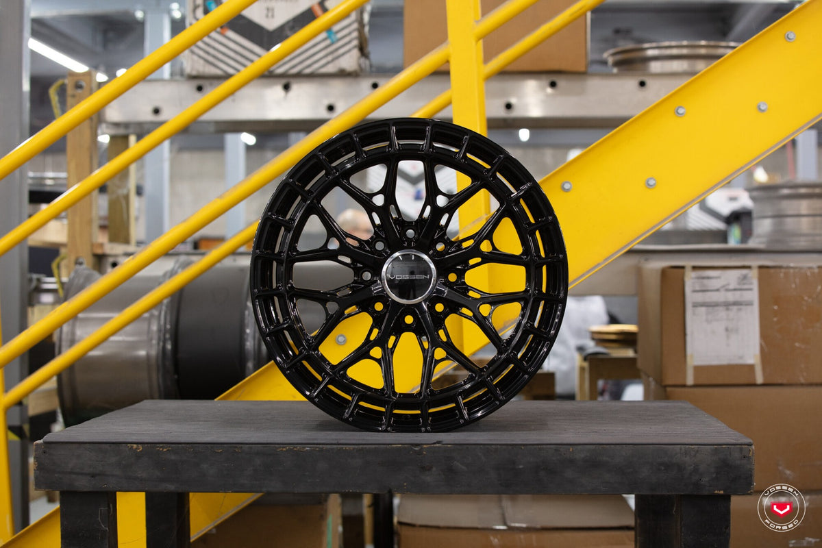 VOSSEN FORGED LC3-01 MONOBLOCK GLOSS BLACK