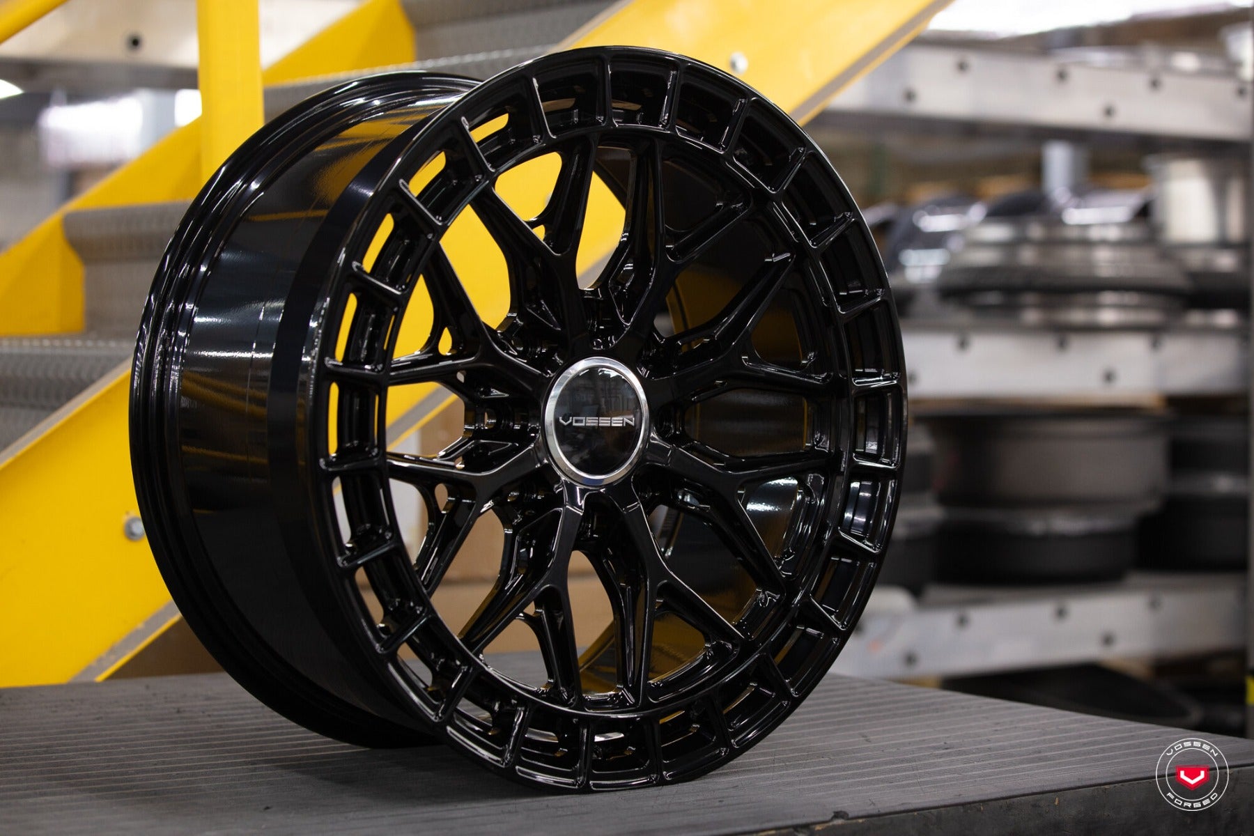 VOSSEN FORGED LC3-01 MONOBLOCK GLOSS BLACK