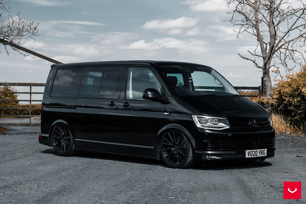 VOSSEN HYBRID FORGED SERIES HF-4T TINTED GLOSS BLACK