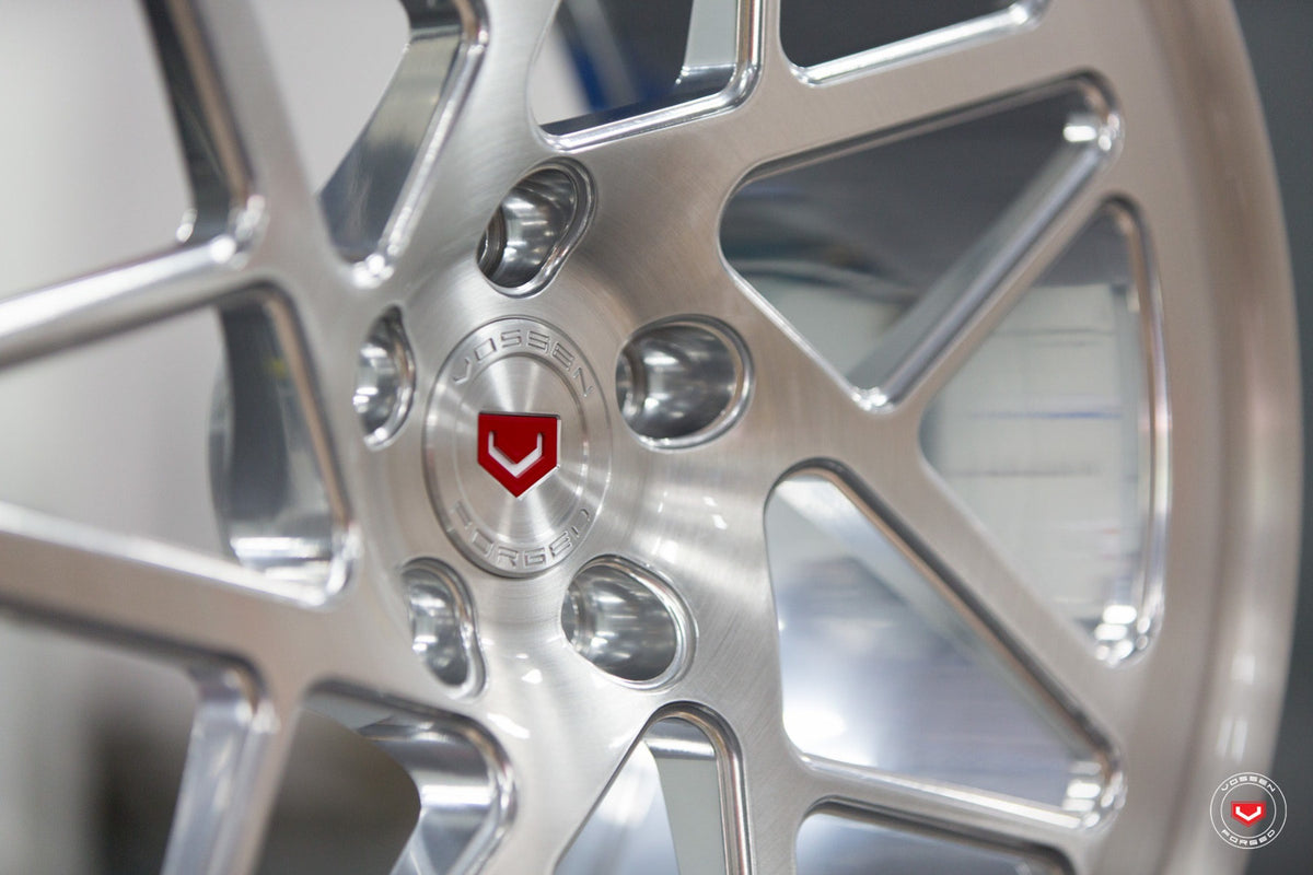 VOSSEN FORGED LC109T MONOBLOCK CUSTOM COLOUR APPLICATIONS